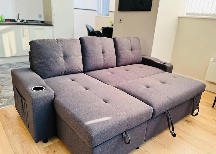 Bright And Spacious 2 Bed Apt - Sleeps Up To 6